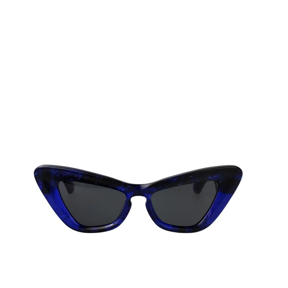 Burberry Check Blue Cat-Eye Sunglasses for Women - Picture 4 of 15